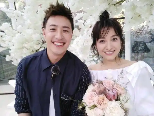 离开《快乐大本营》,39岁吴昕的尴尬,让我看到,娱乐圈有多现实