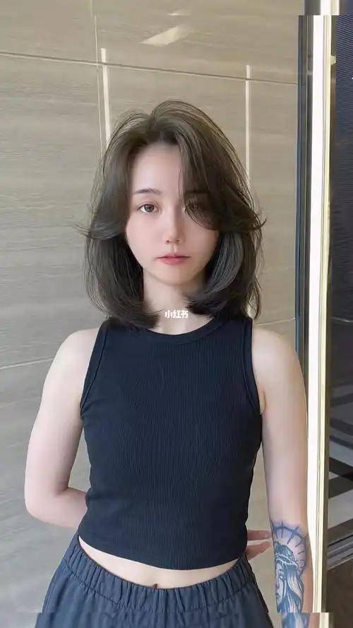 雾感青棕色#八字刘海  #雾感青棕色  #刘海  #短发  #女生短发发型