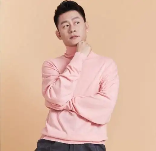 著名演员李健:凭"孙成海"家喻户晓,娶初恋妻子生一女幸福美满