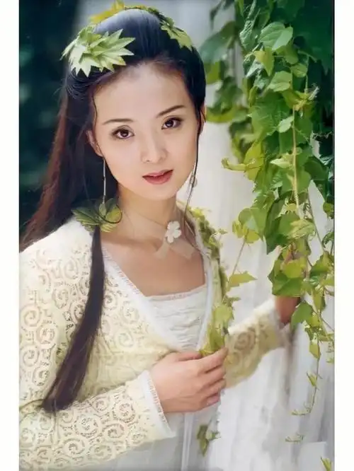 演技差人又丑非要演女主被女配碾压的5位女星真不尴尬吗