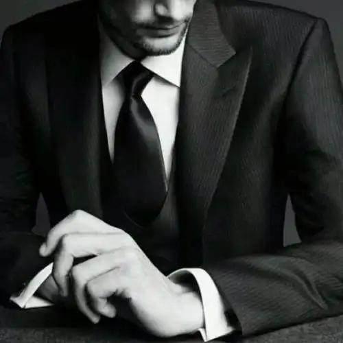 欧美风西装男高端霸气头像大图片_qq头像