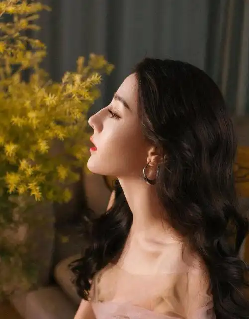 花神下凡!迪丽热巴最新美图|无法自拔_网易订阅