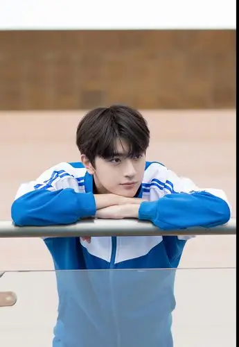 林一帅气校服图片