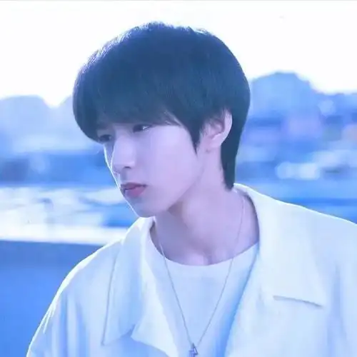 tnt刘耀文爱豆头像 - 知乎