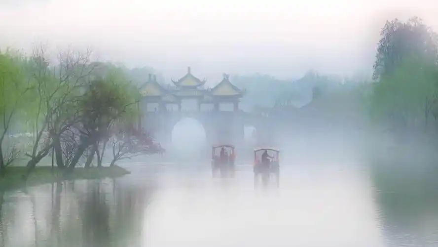 烟雨蒙蒙瘦西湖