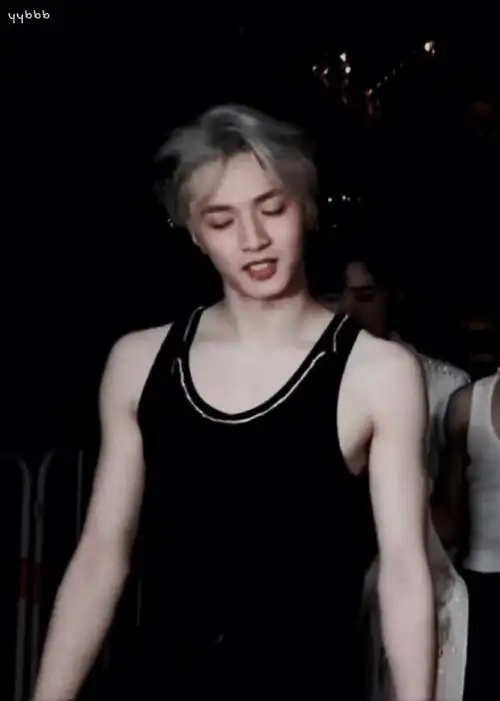 刘耀文叁重楼暨出道四周年演唱会