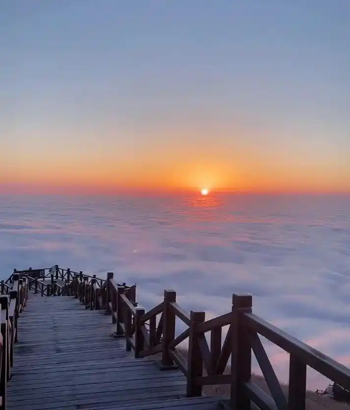 武功山金顶 #日出92  #武功山风景  说不定 - 抖音