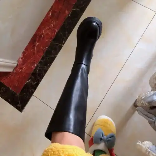 入的不是全皮,是皮革77复合材料值吗这个价#长筒靴  #小粗腿靴子