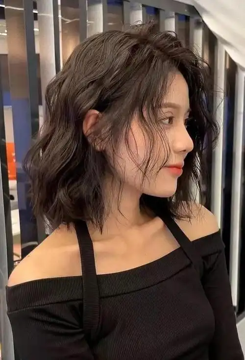 锁骨短发适合什么样的脸型?