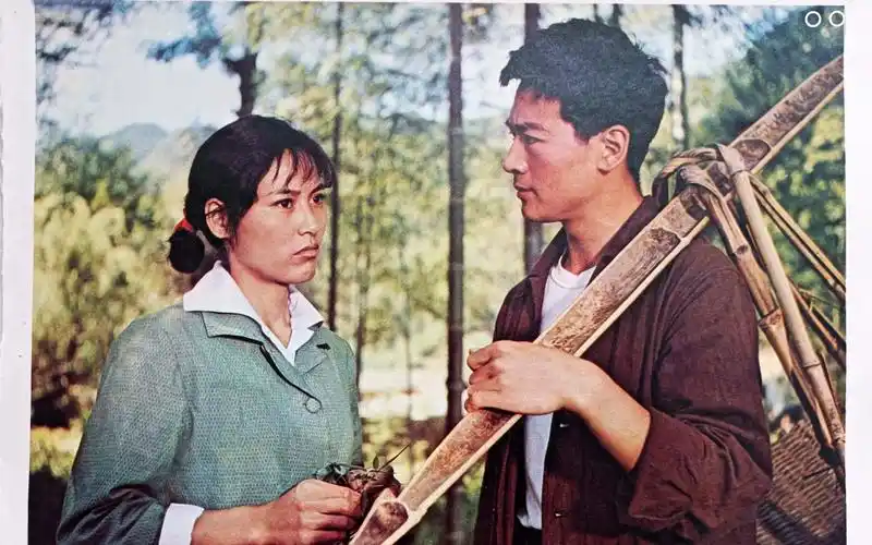 【老电影/爱情/喜剧】月亮湾的笑声1981| motvhd