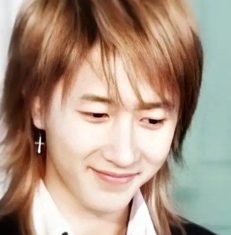 韩庚是乐华娱乐的老板吗,他年轻时的照片组图