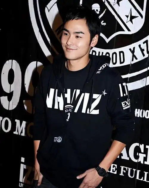 阮经天沉寂十年再爆红41岁阮经天这个镜头打脸多少娱乐明星