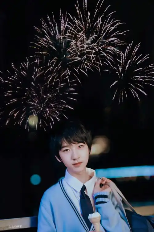 和贺峻霖一起拥抱春天##凝聚v力量