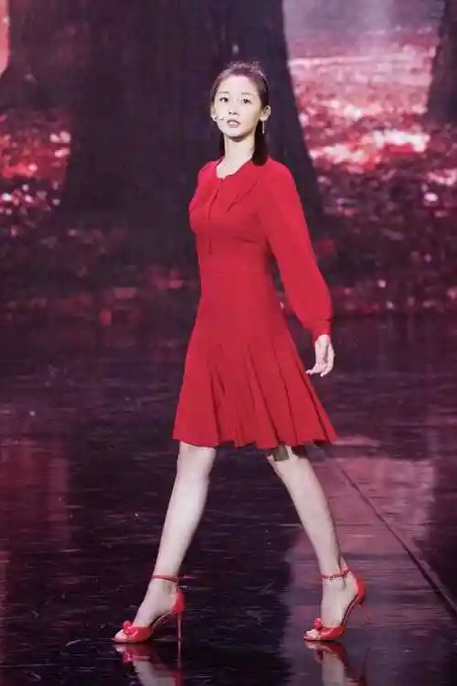 32岁的苗苗魅力全开!