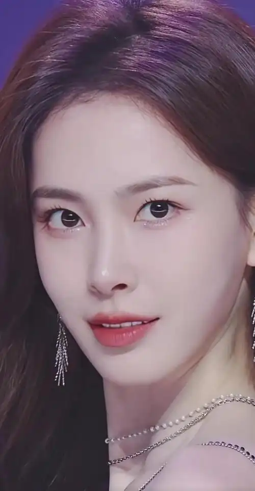 颖颖儿:美丽画卷中走出的女孩|现代女性_网易订阅