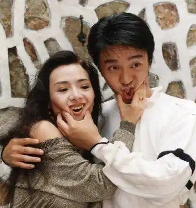 让初恋心死,被朱茵捉奸,莫文蔚难忍其花心_罗慧娟_娟妹_星爷