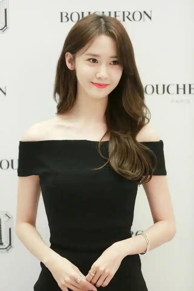 韩国林允儿个人写真(甜美可人身材有料)(5)