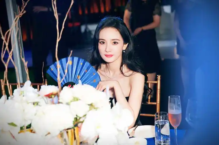 娱乐大爆料杨幂关晓彤李金铭孙千欧阳娜娜lisa