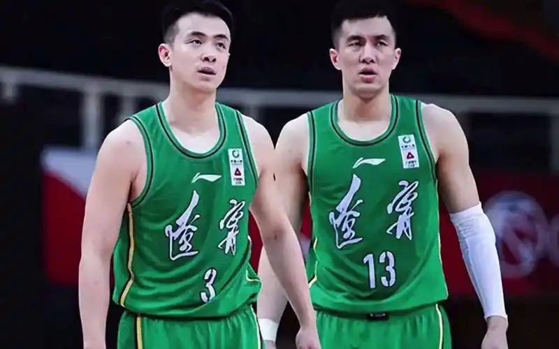 cba最新消息:郭艾伦赵继伟缺席辽宁训练,周琦或将无球可打_比赛_进行