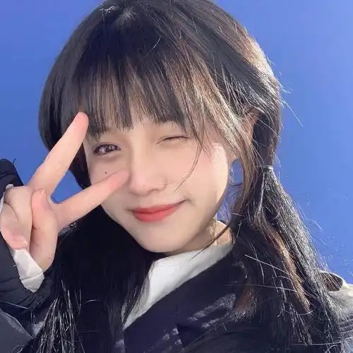 比耶可爱女生头像