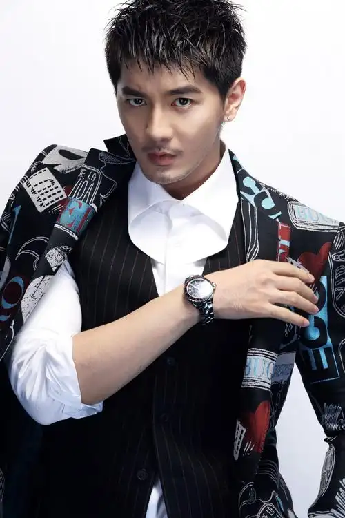 p>刘潮(ryan,      ),1989年5月25日出生于北京市,中国内地影视男