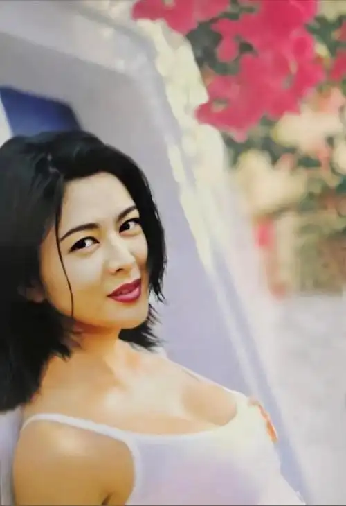 关之琳高清写真7_网易订阅