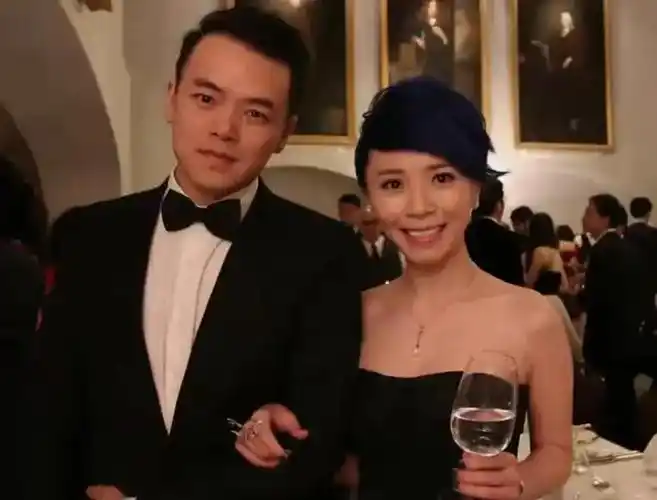 黄雅莉官宣生子,05级超女她和叶一茜是最圆满的|何洁|周笔畅|张靓颖|