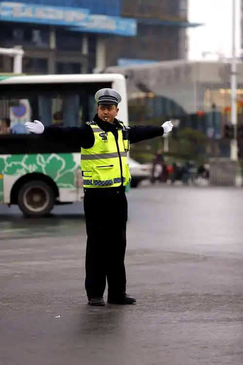 摄影家走进交通警察