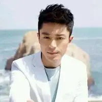 霍建华照片头像图片_微信头像图片大全