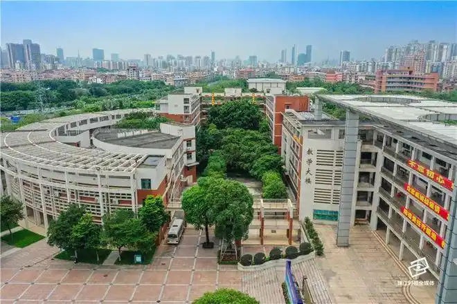 这,就是华南师范大学附属中学南海实验高级中学.