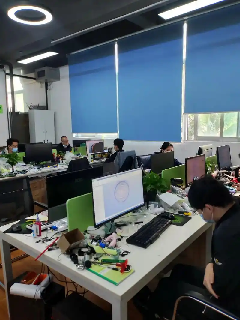 工作人员都y了,但员工还在加班加点的赶货,辛苦大家了#记录真 - 抖音