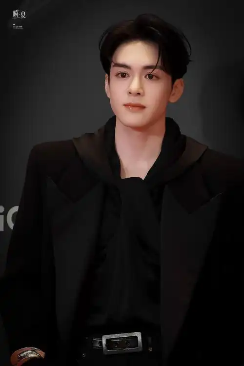 曾舜晞超话/#曾舜晞#曾舜晞的脸怎么说呢是图片无法展示的程度…点开