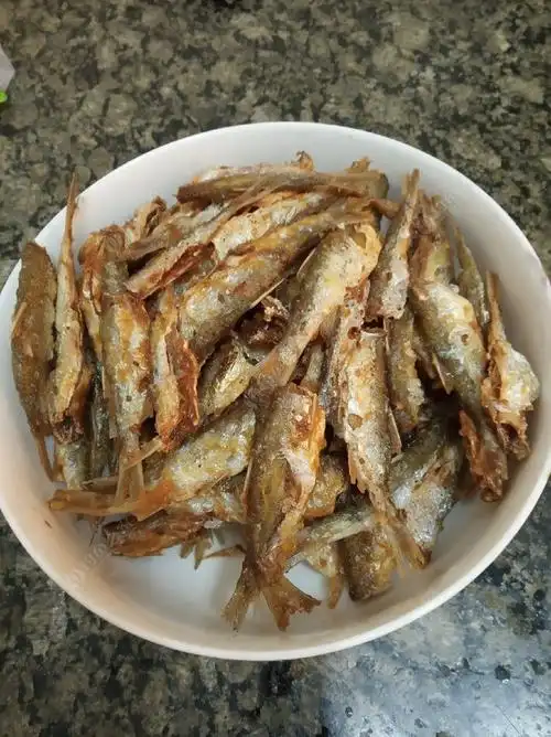 油炸小白条,好一盘下酒菜 - 钓鱼之家