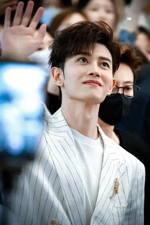 任嘉伦嘉庭日生日派对##任嘉伦