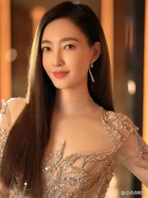 娱乐界八卦趣事33岁的王丽坤不一样的魅力