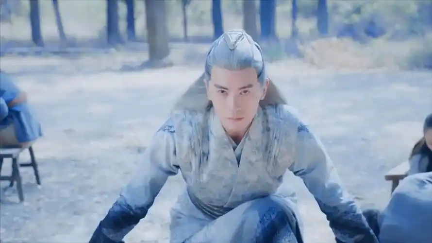 七月灵均关注打开新页月:罗云熙 润玉雪:郑元畅 银尘花:肖战 魏无羡风