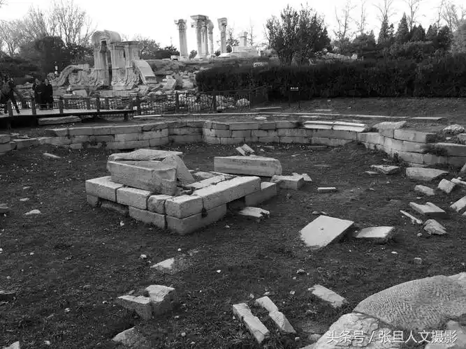 圆明园一部历史的教科书每一块石头都诉说着往事