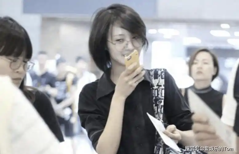 原创王思聪预言成真看看逃至美国3年的郑爽她的现状令人唏嘘