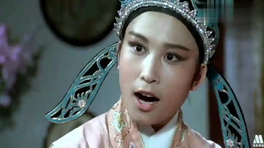 经典越剧老电影《五女拜寿》,大姐夫不让大小姐留下父母,太过分