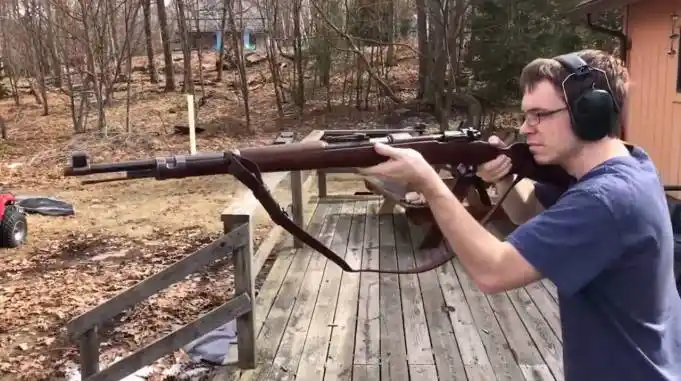 感受一下kar98k狙击步枪的真实威力如何不愧是二战神器