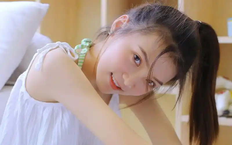 白里透红的性感学妹图片-美女壁纸-高清美女图片-第5图-娟娟壁纸