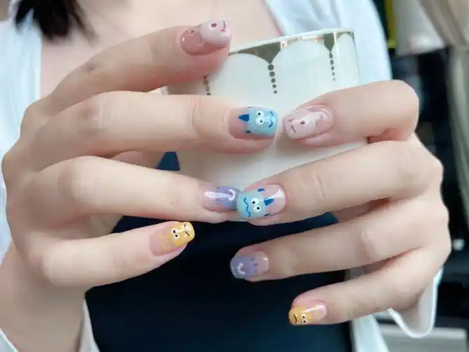 全手绘卡通美甲