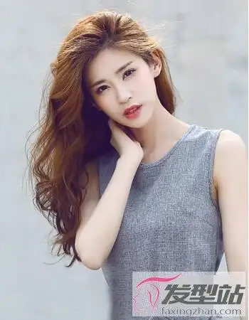 中长发女生空气烫发型 轻盈空气感美的让人窒息