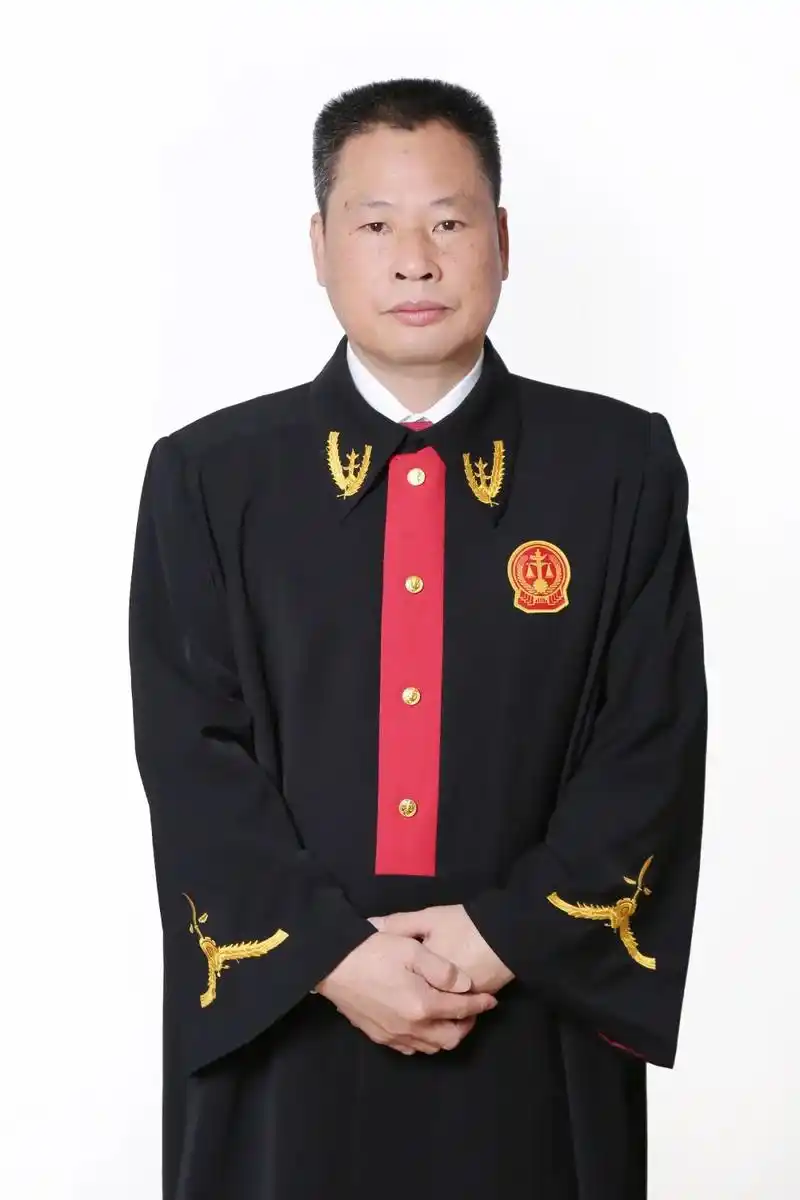 法官看法官丨从"宝藏"法官的坚守,看如何做好当代法官