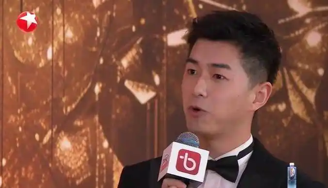 奇回答了主持人的提问,这时候冯琳又直接把话筒递到嘉宾唐晓天嘴边