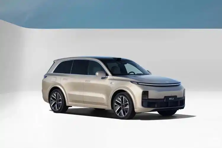 2024款理想l8上市 配置升级 售33.98万元起