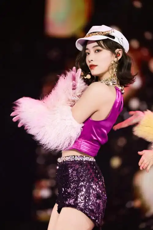 许佳琪poisonkandy舞台首秀