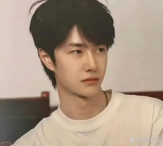 王一博和黎明气质确实蛮像的  清冷又俊逸  文艺有少年感  #娱乐最