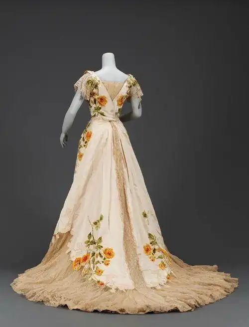 宫廷风,礼服,设计,复古风vintage,欧洲古典女装欧洲贵族服饰