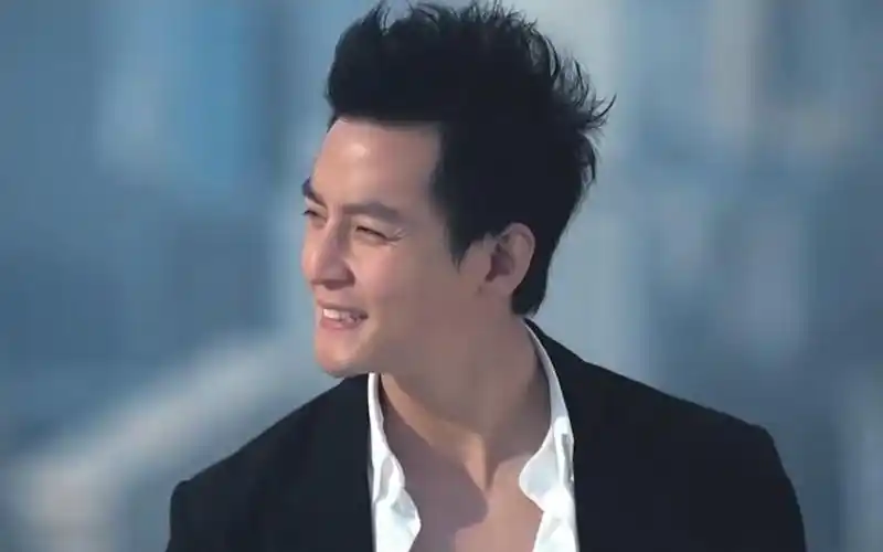 新警察故事吴彦祖最帅最经典的反派角色